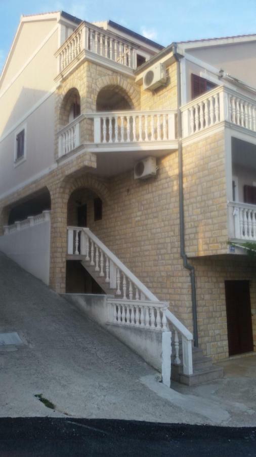 Apartmani Frkic Tisno Ngoại thất bức ảnh